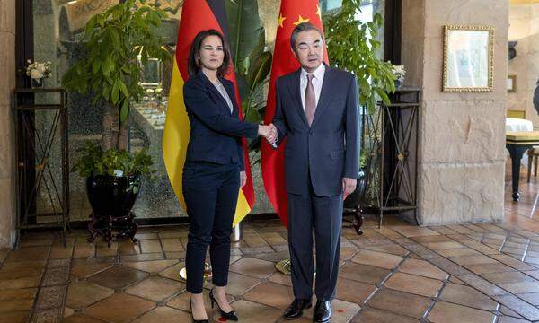 Archivbild: Annalena Baerbock traf am 15. April 2023 den chinesischen Chefdiplomaten Wang Yi.