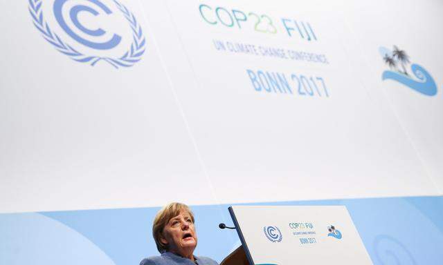 Merkel zu Pariser Zielen: „Braunkohle muss wesentlichen Beitrag leisten.“  