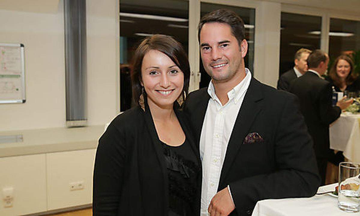 Anna Schwendinger, com.media Agentur, und Alexander Wolfschwenger.