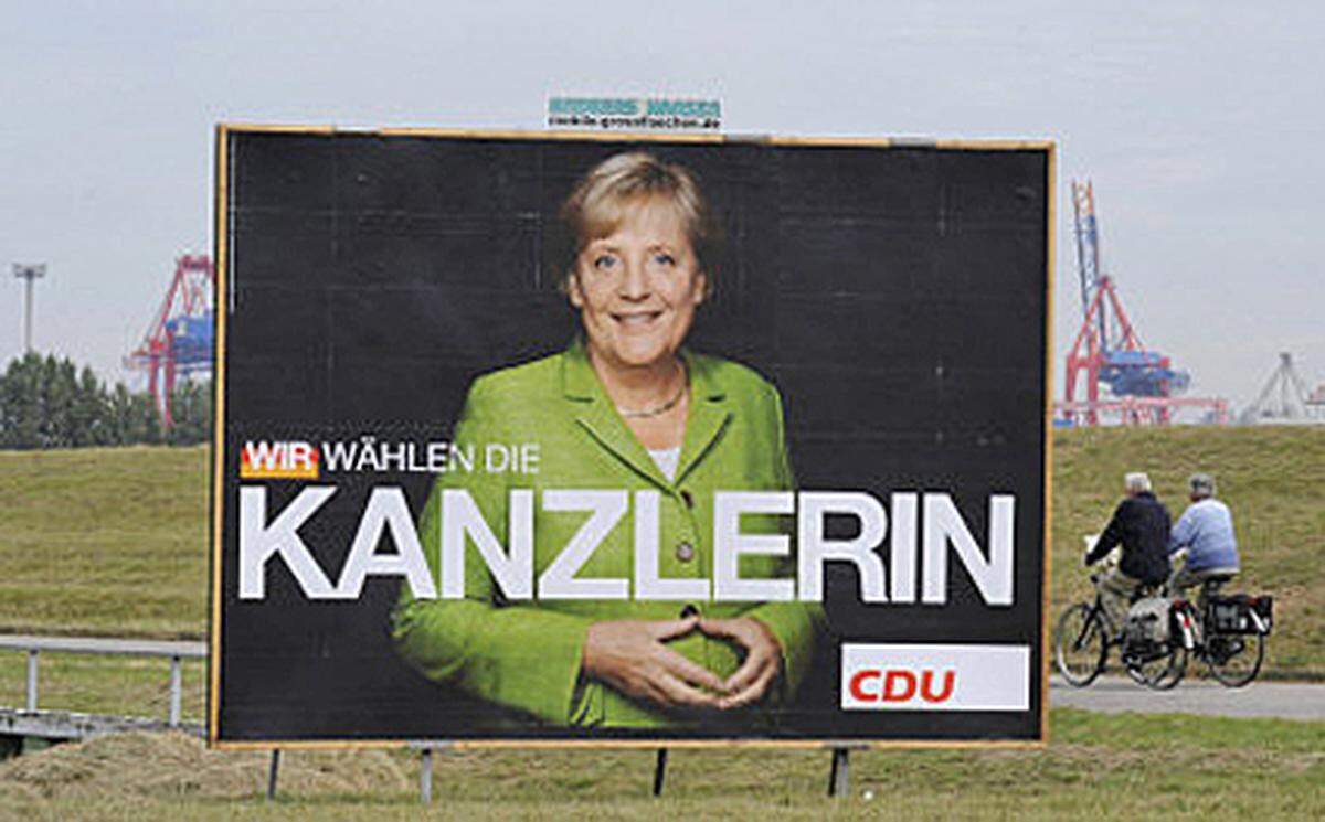 Im Endspurt des Wahlkampfs wird auf den Sujets ganz auf Merkels Namen verzichtet, der Verweis "Wir wählen die Kanzlerin" genügt den CDU-Wahlstrategen.