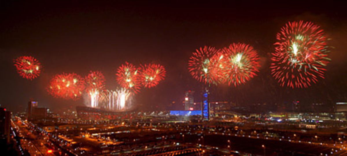 Und wieder zogen die Chinesen alle Register der Feuerwerkskunst.