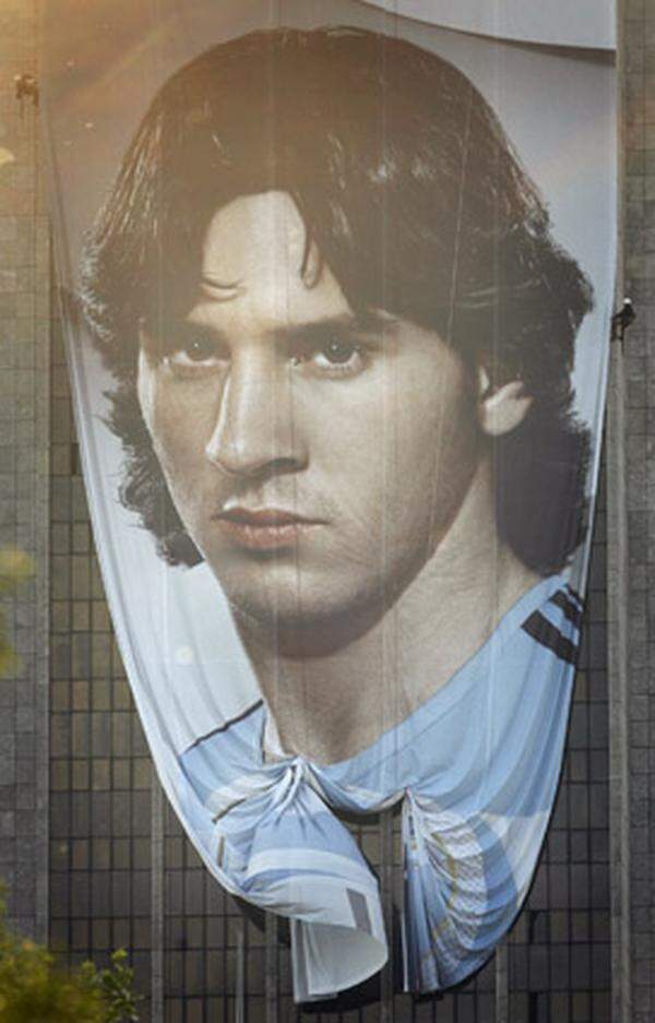 Zur WM in Deutschland war Messi aber wieder fit und stand auch im Kader der Argentinier.