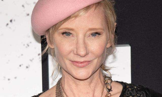 30 November 2021 - Los Angeles, California - Anne Heche. The Los Angeles premiere of Netflix s The Unforgivable . Photo