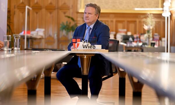 Wiens Bürgermeister, Michael Ludwig, möchte den von FPÖ und ÖVP nach Brüssel geschickten Sparplan ändern. Zumindest bei den Pensionen. 