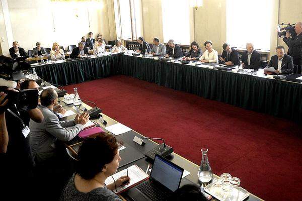 Der Hauptausschuss des Nationalrats fixiert den 2. Oktober als Wahltermin.