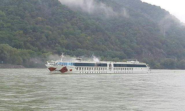 Brand auf Donauschiff in der Wachau