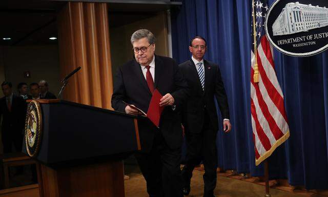 Justizminister William Barr und sein Vize, Rod Rosenstein, präsentierten den Abschlussbericht Muellers.