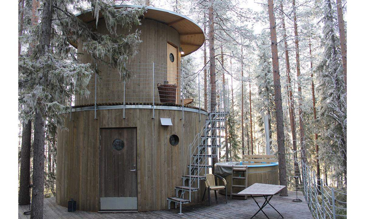 Harads/Schweden Im Treehotel in der Nähe von Stockholm gibt es nicht nur verschiedenste Räumlichkeiten in luftiger Höhe, sondern auch eine hoteleigene Sauna für die Besucher.  