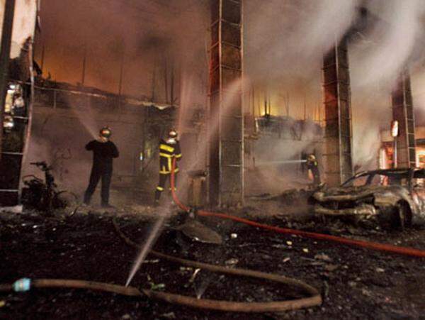 Die Feuerwehr war rund um die Uhr im Einsatz. Oft war sie machtlos.