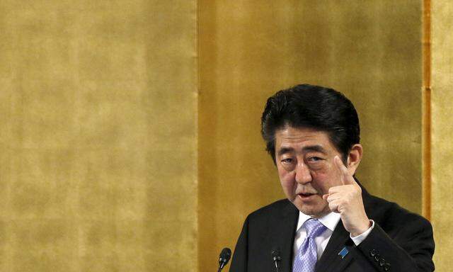 File picture of Japan´s PM Abe speaking at a lecture event in Tokyo