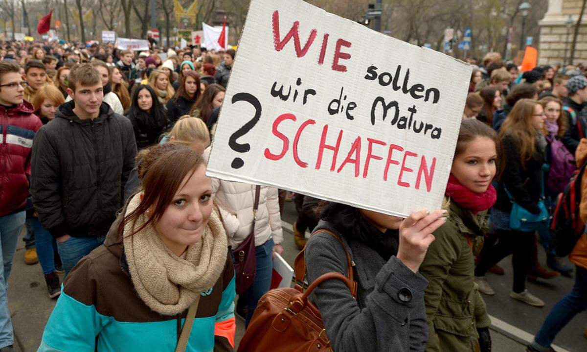 Von wegen desinteressierte Jugendliche: Nach Polizeiangeben waren es 4000 Schüler, die am 12. Dezember in Wien auf die Straße gingen. Auch in Salzburg, Linz, Dornbirn und Innsbruck wurde demonstriert.