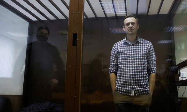 Archivbild während des Prozesses in Moskau von Alexej Nawalny, der mittlerweile in einem Straflager auf Hungerstreik ist.
