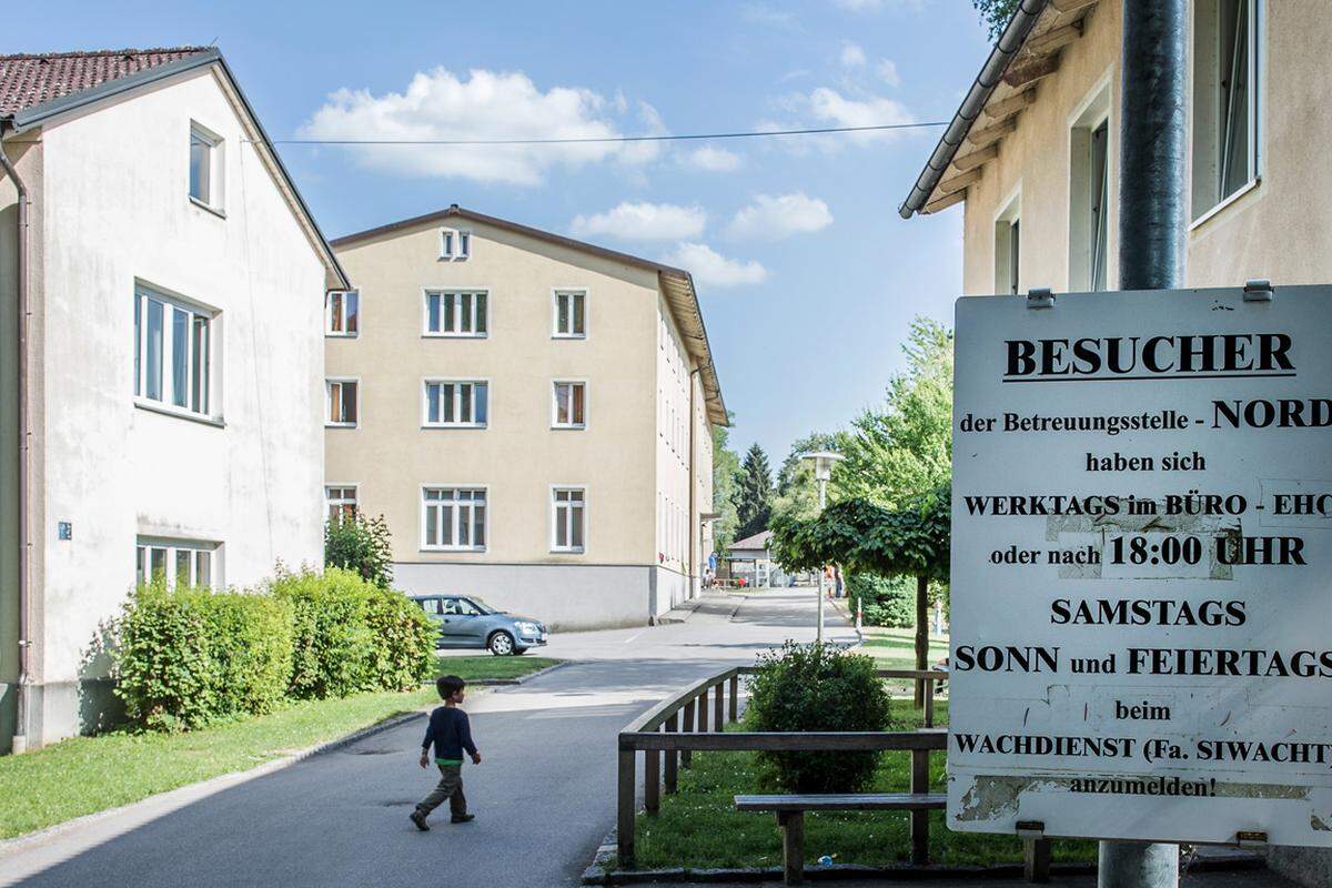 Einen anderen Weg geht Oberösterreich, wo zwar die Erstaufnahmestelle in Thalham bleibt, dafür das zweite größere Bundesquartier im Land, jenes in Bad Kreuzen (Bild), zum Verteilerzentrum wird.