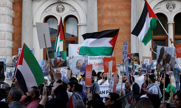 Mehrere propalästinensische Demonstrationen – einige mit antisemitischen Parolen – fanden in Wien statt.