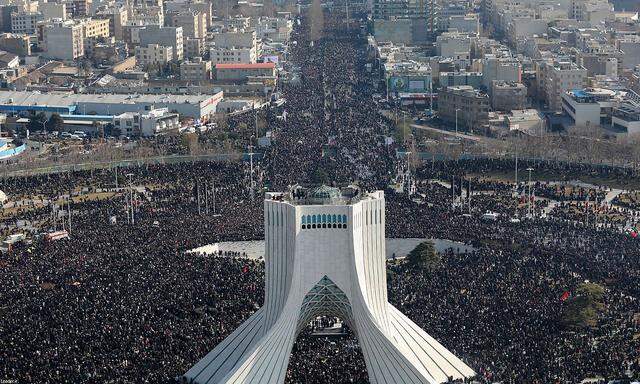 Ein Bild vom Trauerzug vom 6. Jänner in Teheran.