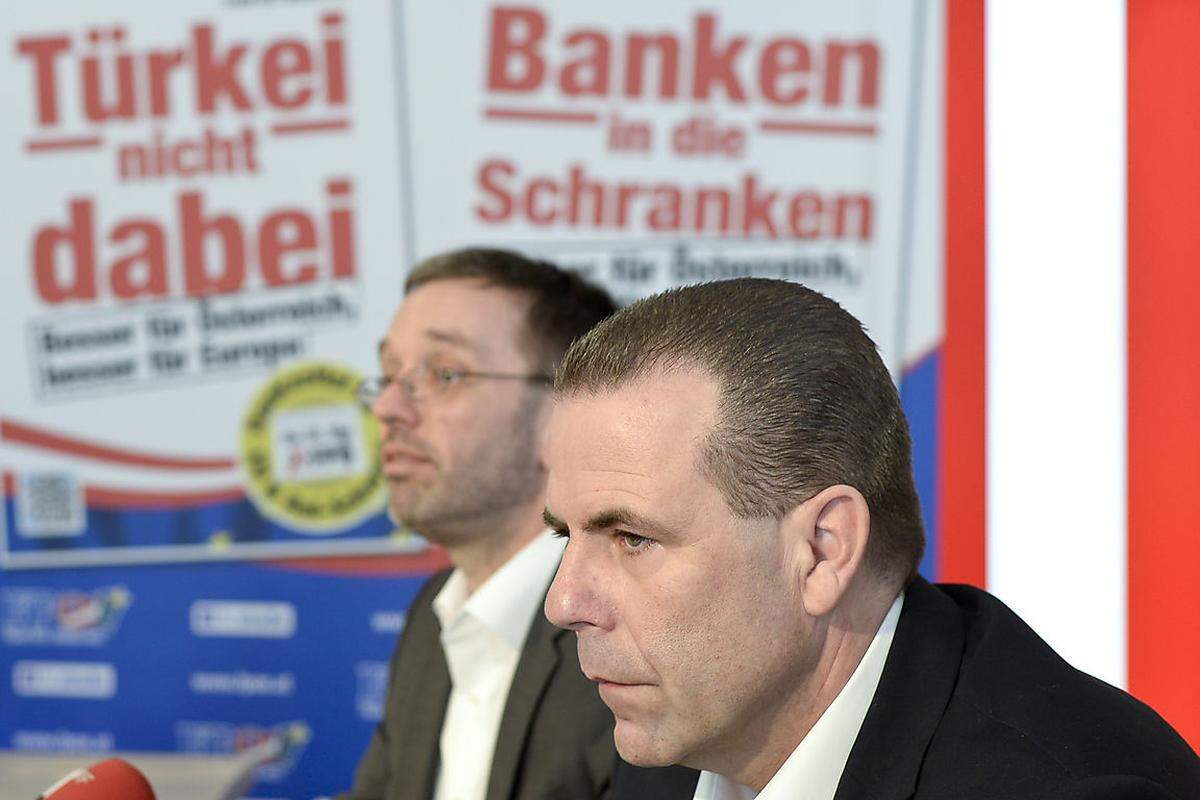 Der Fokus wird nicht auf Spitzenkandidat Harald Vilimsky gesetzt, sondern „bewusst“ auf Parteichef Heinz-Christian Strache. Denn der Urnengang soll auch eine „innenpolitische Denkzettelwahl“ werden.