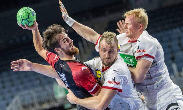 Koeln, 10.01.21, Handball: Europameisterschaft, 4. Spieltag, Qualifikation, Lanxess-Arena. Boris Zivkovic (l-r) von Oes