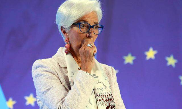 Die kurzfristigen Wirtschaftsaussichten haben sich verschlechtert, meint selbst EZB-Chefin Christine Lagarde.