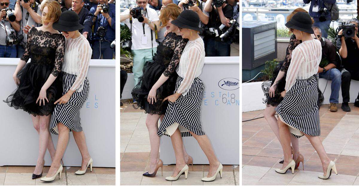 Emma Stone und Parker Posey waren 2015 bei den Filmfestspielen in Cannes auf den Wind nicht vorbereitet.