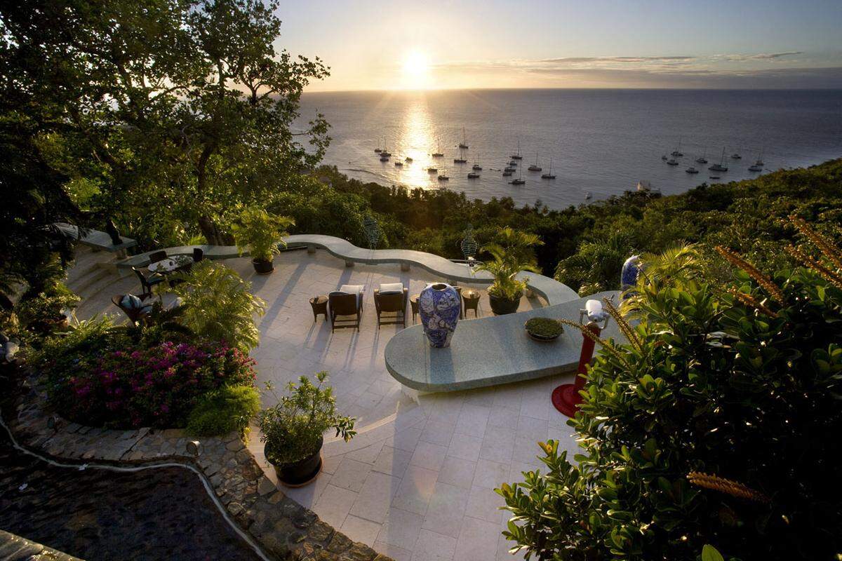 Die Villa ist nach Westen hin ausgerichtet. Karibischen Sonnenuntergängen sollte deshalb nichts im Weg stehen.