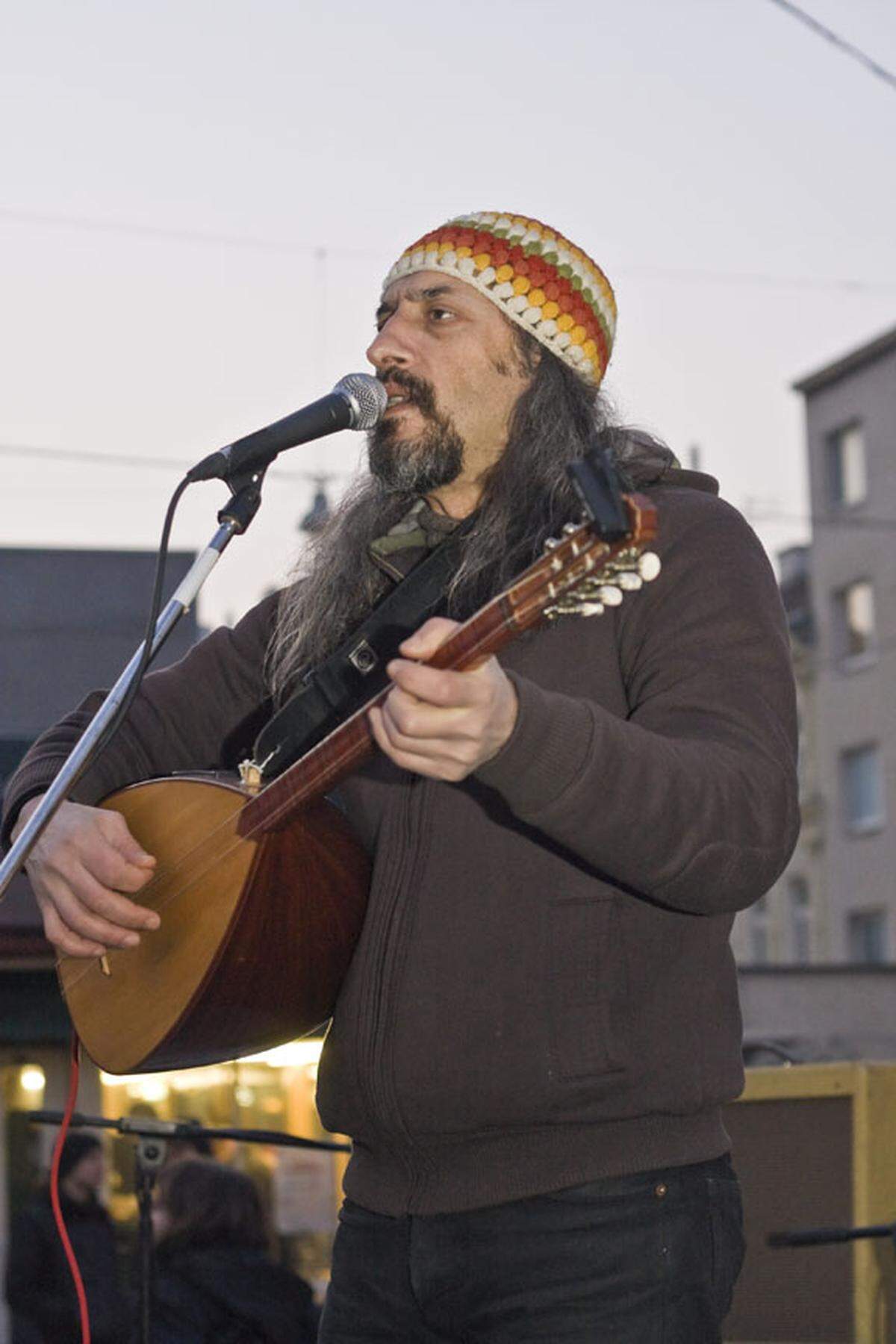 Düzgün Celebi, Musiker und Aktivist(c) Aram Ghadimi