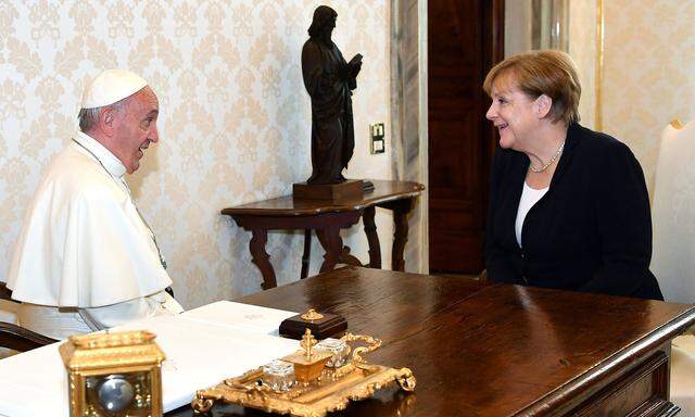 Merkel bei Papst Franziskus