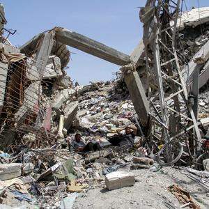 Die Vereinten Nationen haben in einem Bericht die Zerstörung im Gazastreifen analysiert. Der Wiederaufbau der zerstörten Häuser könnte sich demnach bis ins nächste Jahrhundert hinziehen. 