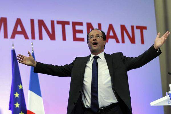 Die erste Runde der Präsidentenwahl ist geschlagen - und so sieht einer der Sieger aus: Der Sozialist Francois Hollande sichert sich Platz eins und geht damit als haushoher Favorit in die Stichwahl gegen den zweitplatzierten Nicolas Sarkozy in zwei Wochen. "Am 6. Mai will ich einen Sieg, einen schönen Sieg", ruft Hollande im zentralfranzösischen Tulle am (ersten) Wahlabend seinen Anhängern zu. Und wenn die Meinungsforscher Recht behalten, dann wird er diesen "schönen Sieg" auch bekommen.