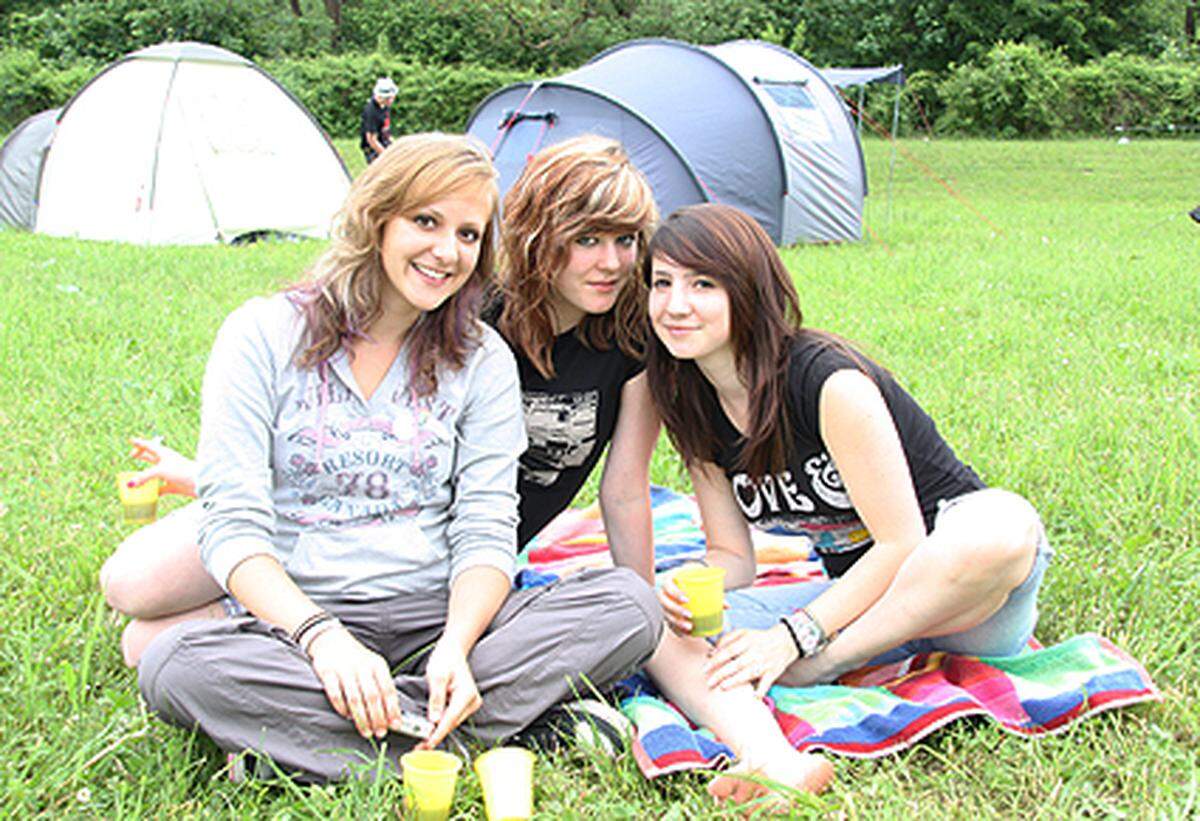 Das gute Festivalwetter im Pielachtal erlaubte auch das Ausruhen in der Wiese.