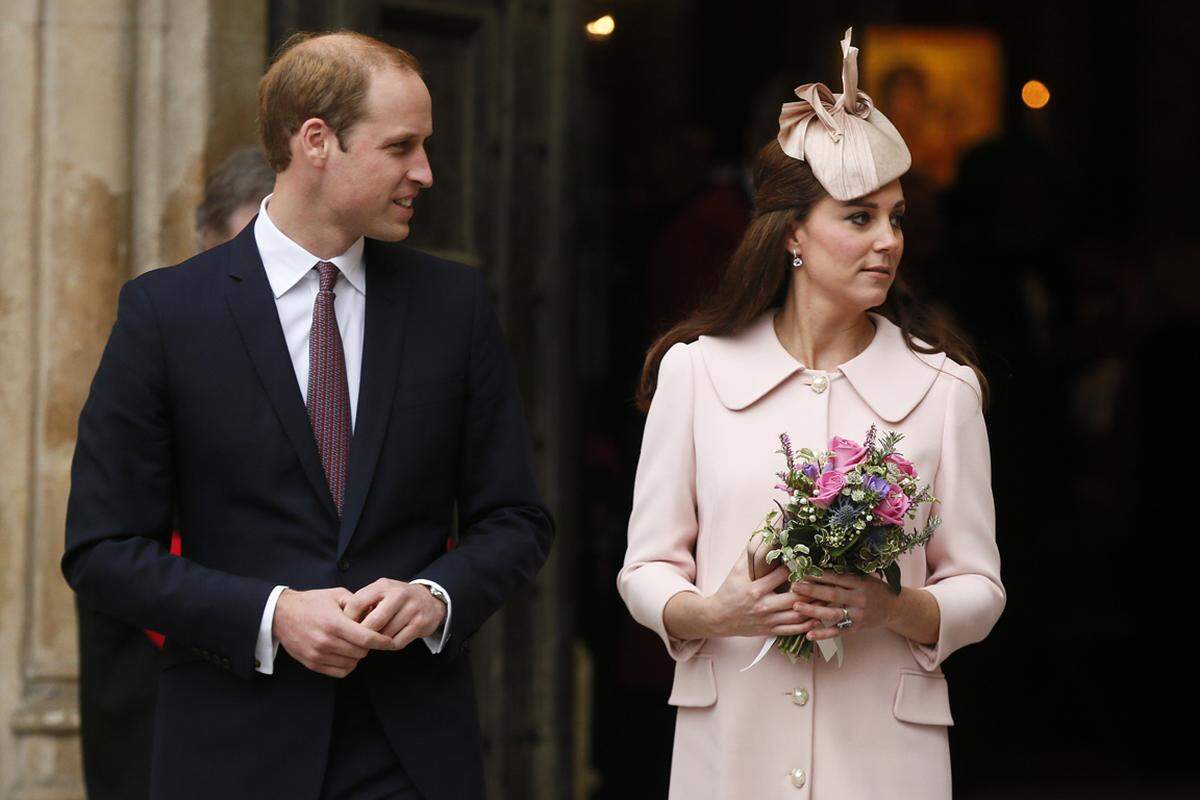 Erstmals waren in der Londoner Westminister Abbey auch Prinz William (32) und seine schwangere Frau Kate (33) dabei.