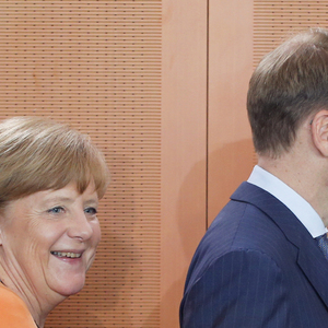 Ein Bild aus besseren Tagen, als Angela Merkel noch voll hinter ihrem Bundesbank-Chef Jens Weidmann stand.