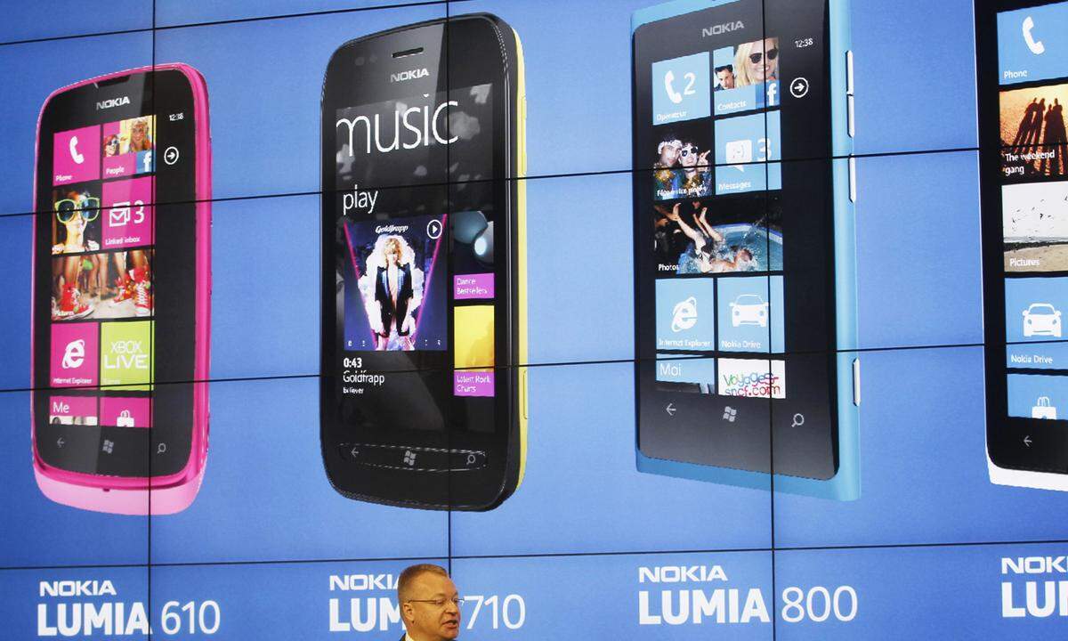 Windows Phone sollte damals Nokia zu neuem Glanz verhelfen. Das Gegenteil war der Fall. Da konnten auch die an sich technisch guten Lumia-Geräte nichts daran ändern.