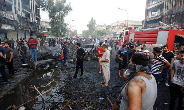 Inferno im Herzen Bagdads. Ein Attentäter des sogenannten Islamischen Staates (IS) ermordete in der irakischen Hauptstadt mehr als 200 Personen. Er sprengte sich in einem Einkaufsviertel in die Luft, das nach dem Ramadan-Fastenbrechen mit Menschen überfüllt war.
