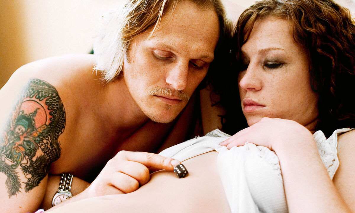 „SPIELE LEBEN“.  Kurt strukturiert sein ganzes ­Dasein nach dem Zufallsprinzip.