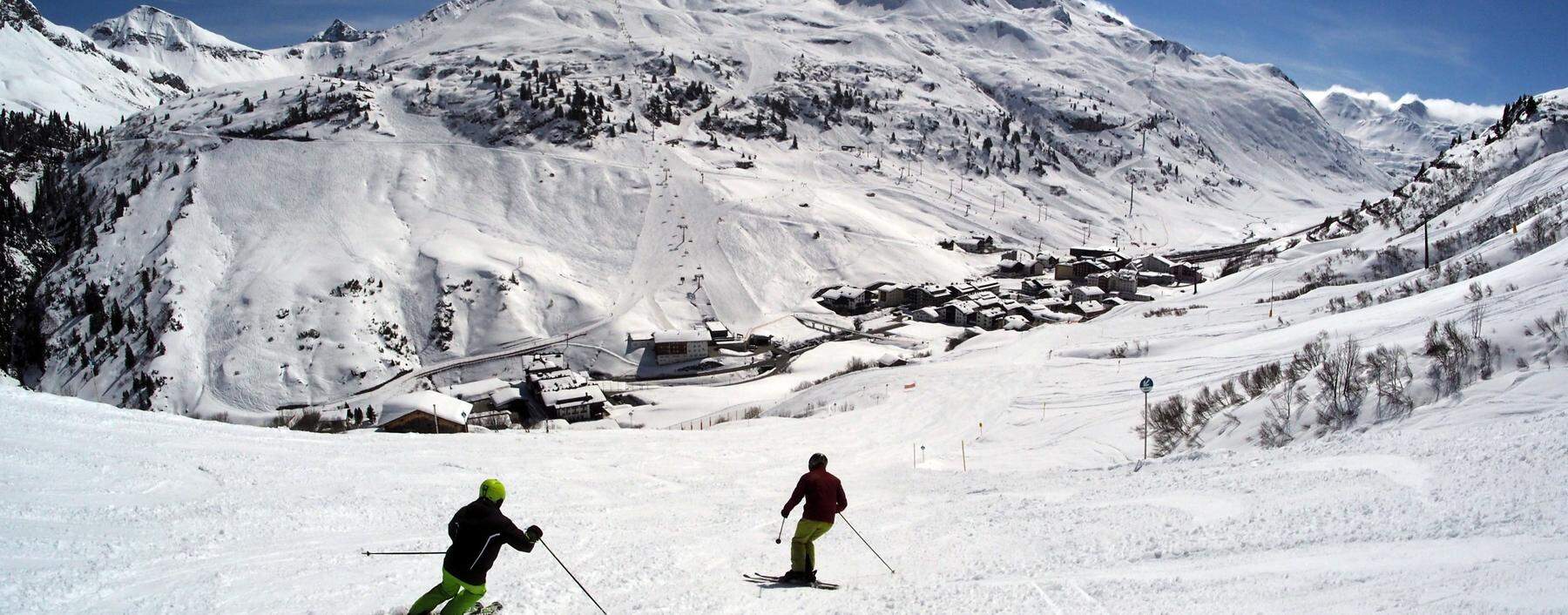 Download von www.picturedesk.com am 02.02.2024 (14:21). 
in the ski area above Zurs am Arlberg, winter in Vorarlberg, Austria - 20230522_PD20882 - Rechteinfo: Rights Managed (RM)