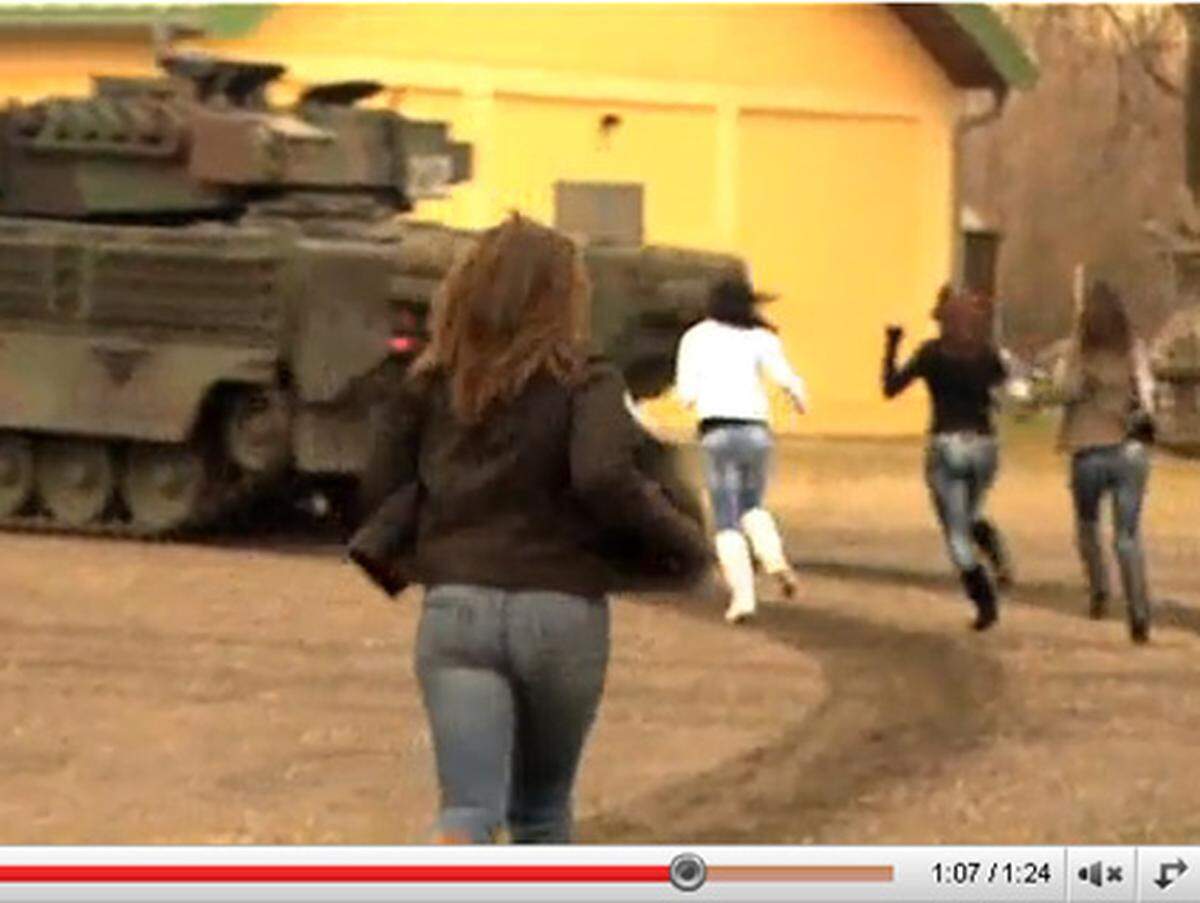Der Spot sollte Werbung für das Bundesheer im Rahmen der Aktion "Heer 4 You" machen. Der "Spritztour"-Spot ist freilich abgekupfert: Die ukrainische Armee schaltete ein Filmchen mit exakt derselben Handlung bereits vor zwei Jahren.  Zum Artikel mit Video ...  (beba)