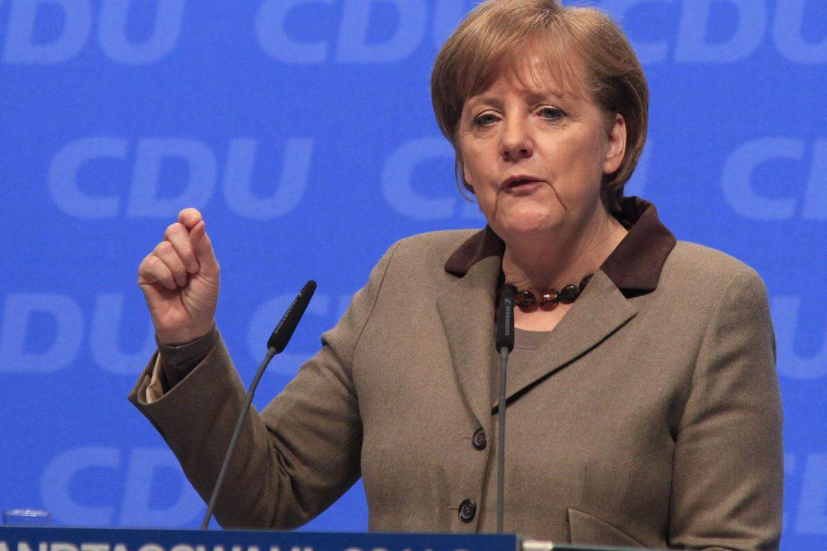 "Wir stehen geeint an der Seite des libyschen Volkes", sagt die deutsche Kanzlerin Angela Merkel - allerdings beteiligt sich Deutschland nicht an der Militärintervention.