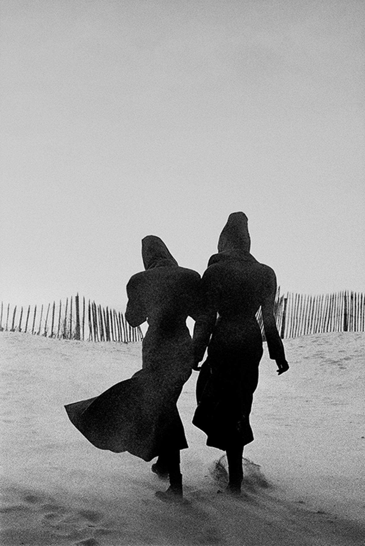 Aber auch Werke von Starfotografen wie Peter Lindbergh (Tatjana Patitz &amp; Linda Spierrings, 1986) ...