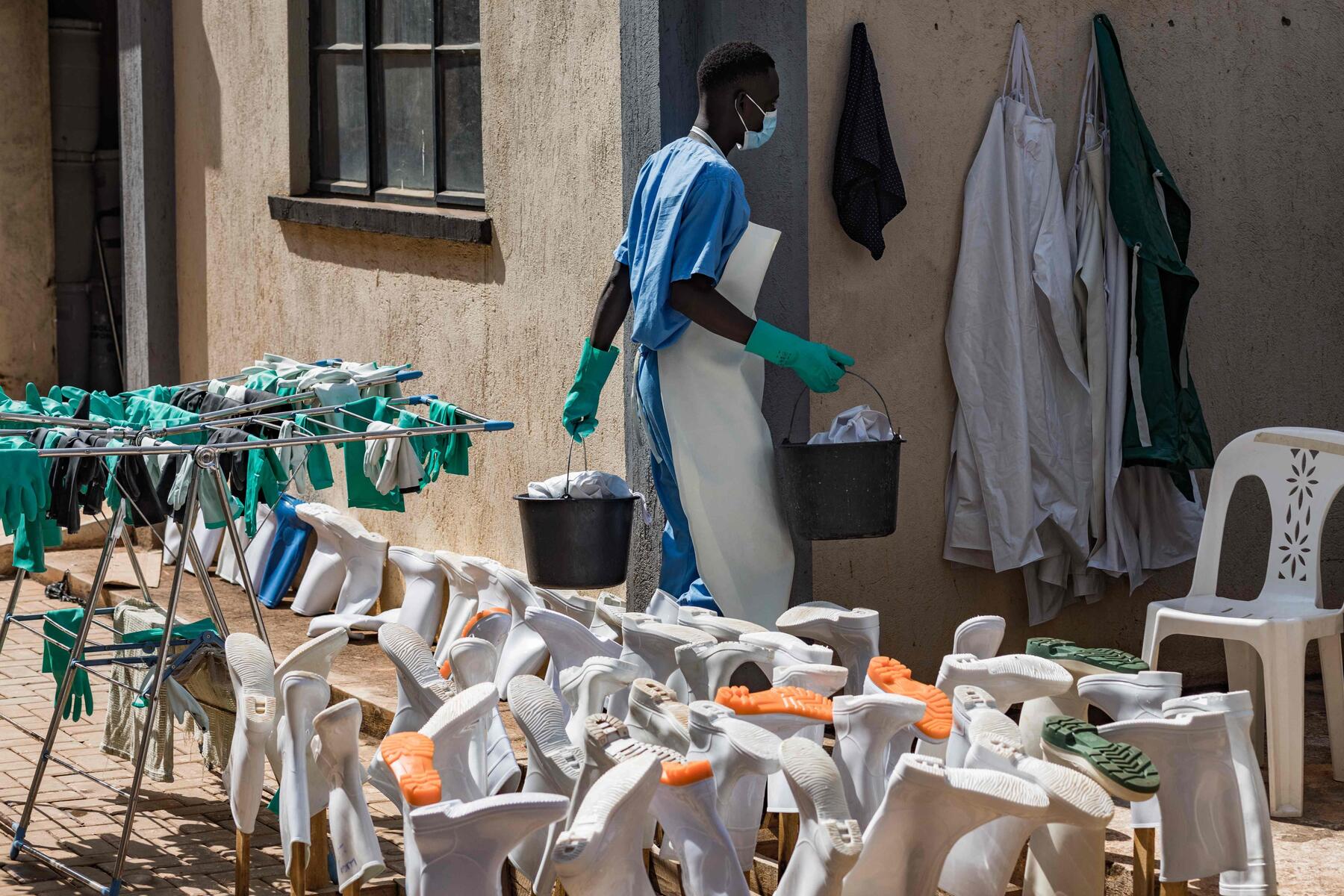 Zahl der Ebola-Toten im Kongo steigt auf über 100