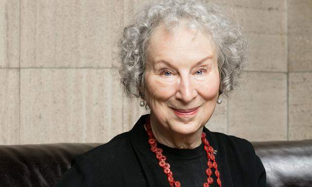 Margaret Atwood (s. Bild), J.K. Rowling, Salman Rushdie und Daniel Kehlmann zählen zu den Unterzeichnern des offenen Briefs, veröffentlicht auf den Online-Seiten ´Harper´s Magazine´.