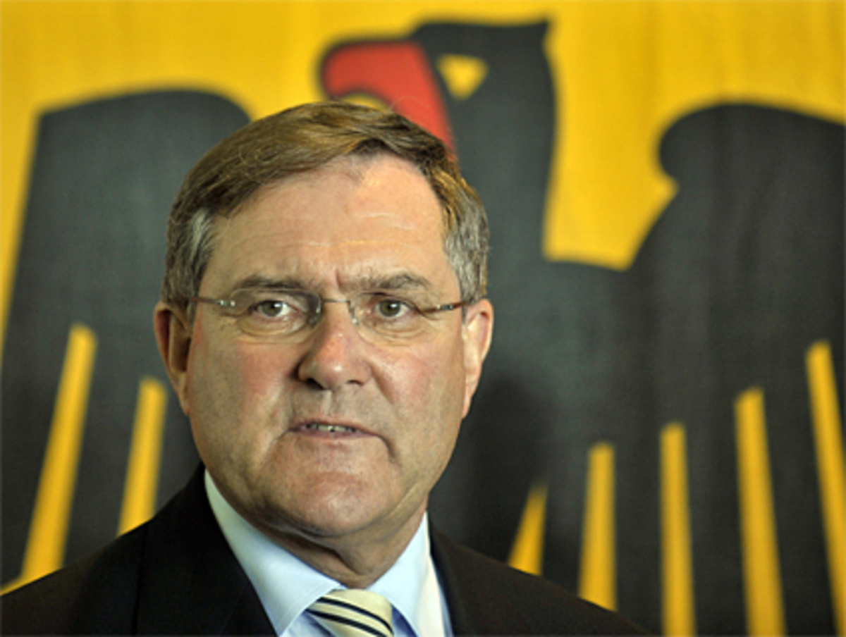 Eine kleine Sensation ist der Wechsel von Verteidigungsminister Franz Josef Jung in das Arbeitsressort.