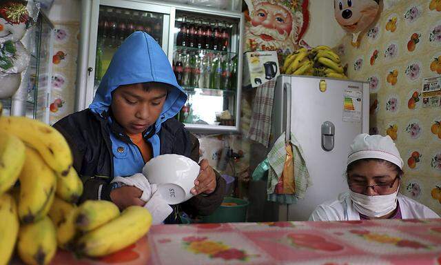 Ein 14-Jähriger Bursch bei seiner Arbeit. Im Ausnahmefall dürfen in Bolivien Kinder nun ab zehn Jahren arbeiten.