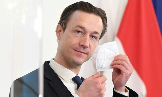 "In Pandemiezeiten keine Gebührenerhöhung": Finanzminister Gernot Blümel verzichtet auf die gesetzlich vorgesehene Anpassung.