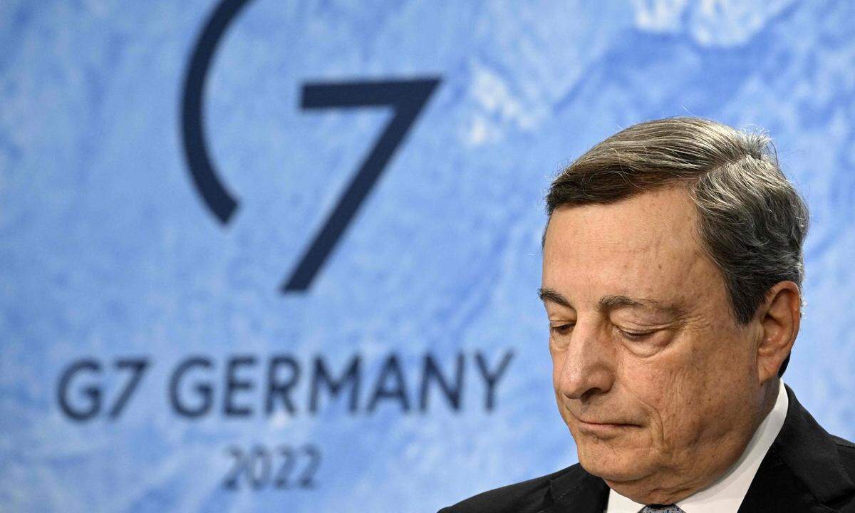 "Er wird nicht kommen": Mario Draghi schließt einen Besuch Putins zum G20-Gipfel im Herbst aus und bezieht sich dabei auf den Gastgeber, den indonesischen Präsidenten Joko Widodo. 