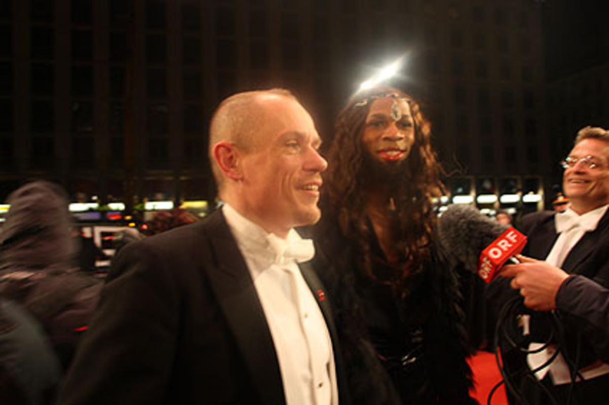 Gerald „Gery“ Keszler feiert am 16. Mai den 17. Life Ball, zuvor tanzt er aber noch ganz traditionell im Wiener Opernhaus.