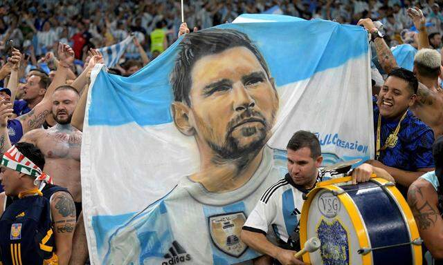 Die „Gauchos“ feiern Messi und trommeln sich schon für den Showdown gegen Polen warm.  