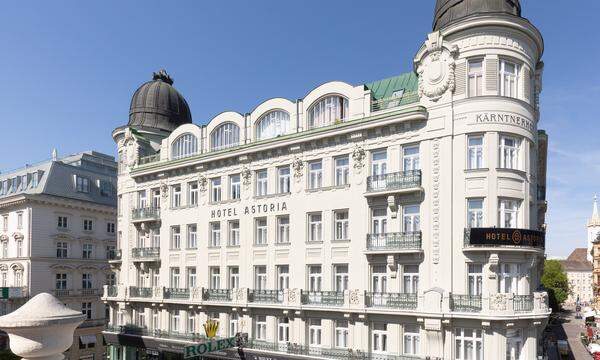 Das traditionsreiche Hotel - mit dem Eingang in der Führichgasse 1 - empfängt nach eineinhalbjähriger Renovierungszeit wieder Gäste. 