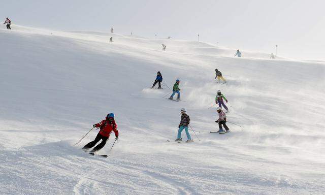 Skischule Schr�cken Bregenzer Wald Vorarlberg �sterreich Europa Copyright imagebroker DanielxS