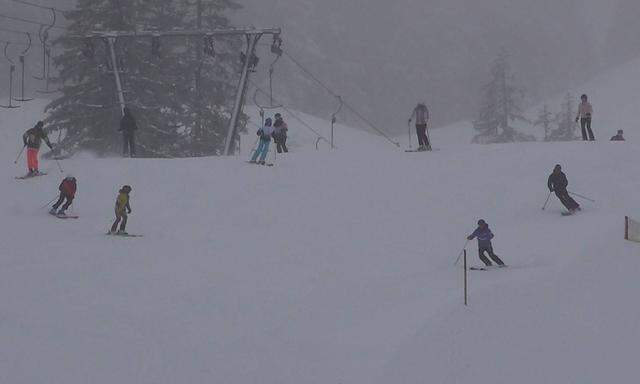 Fünf Skiunfälle passierten am Samstag, zwei davon waren Kollisionen.