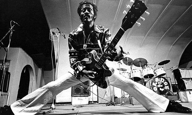 Chuck Berry kurz vor seinem 60. Geburtstag.
